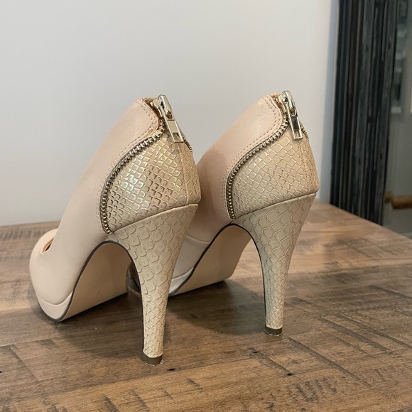 Nude Heels - Picture 4 of 4